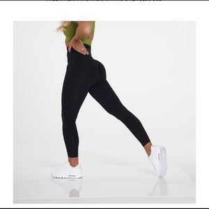 NVGTN Signature 2.0 black leggings
